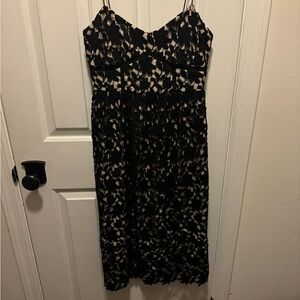 Club Monaco size 2 lines black lace dress